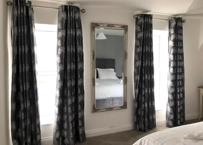 Queen Street Apartments